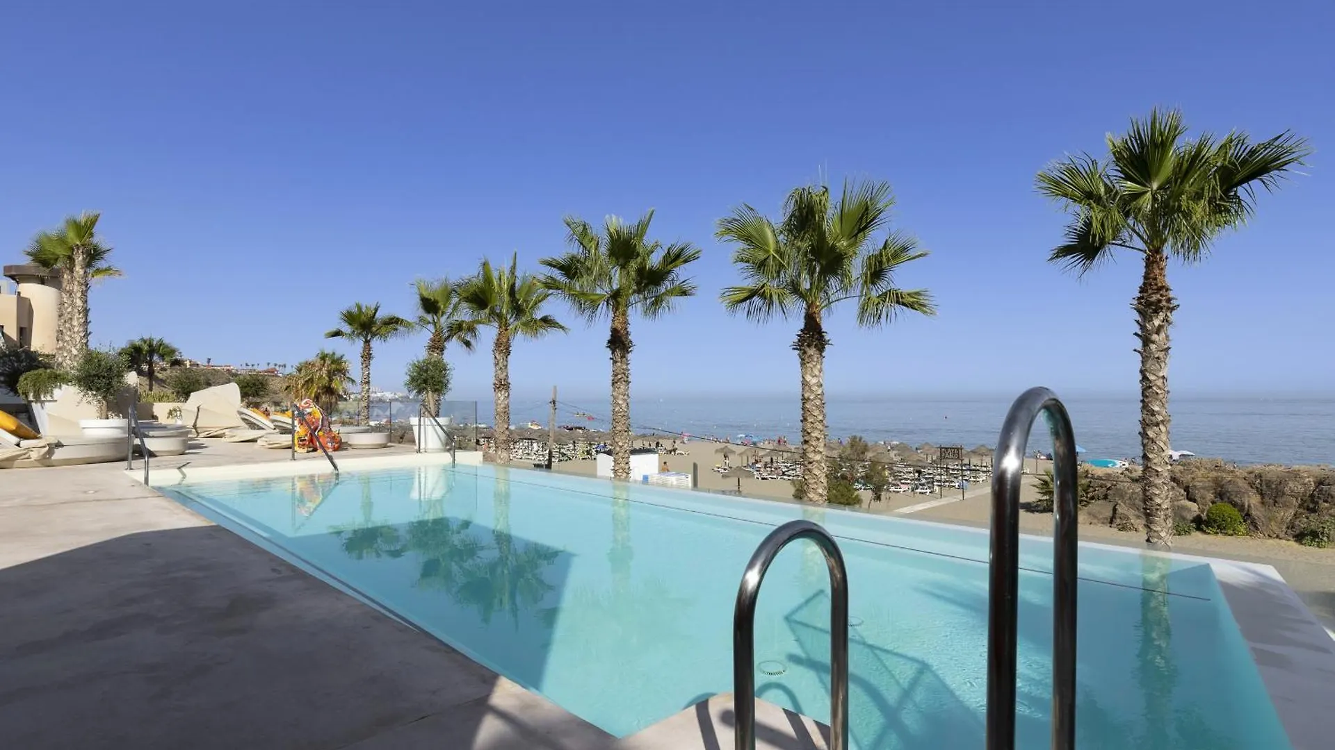 Apartment Elegant Luxury Suite With Terrace In Higueron Fuengirola Spain