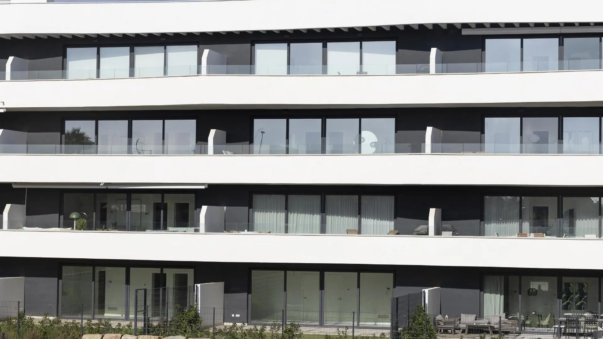 Elegant Luxury Suite With Terrace In Higueron Fuengirola