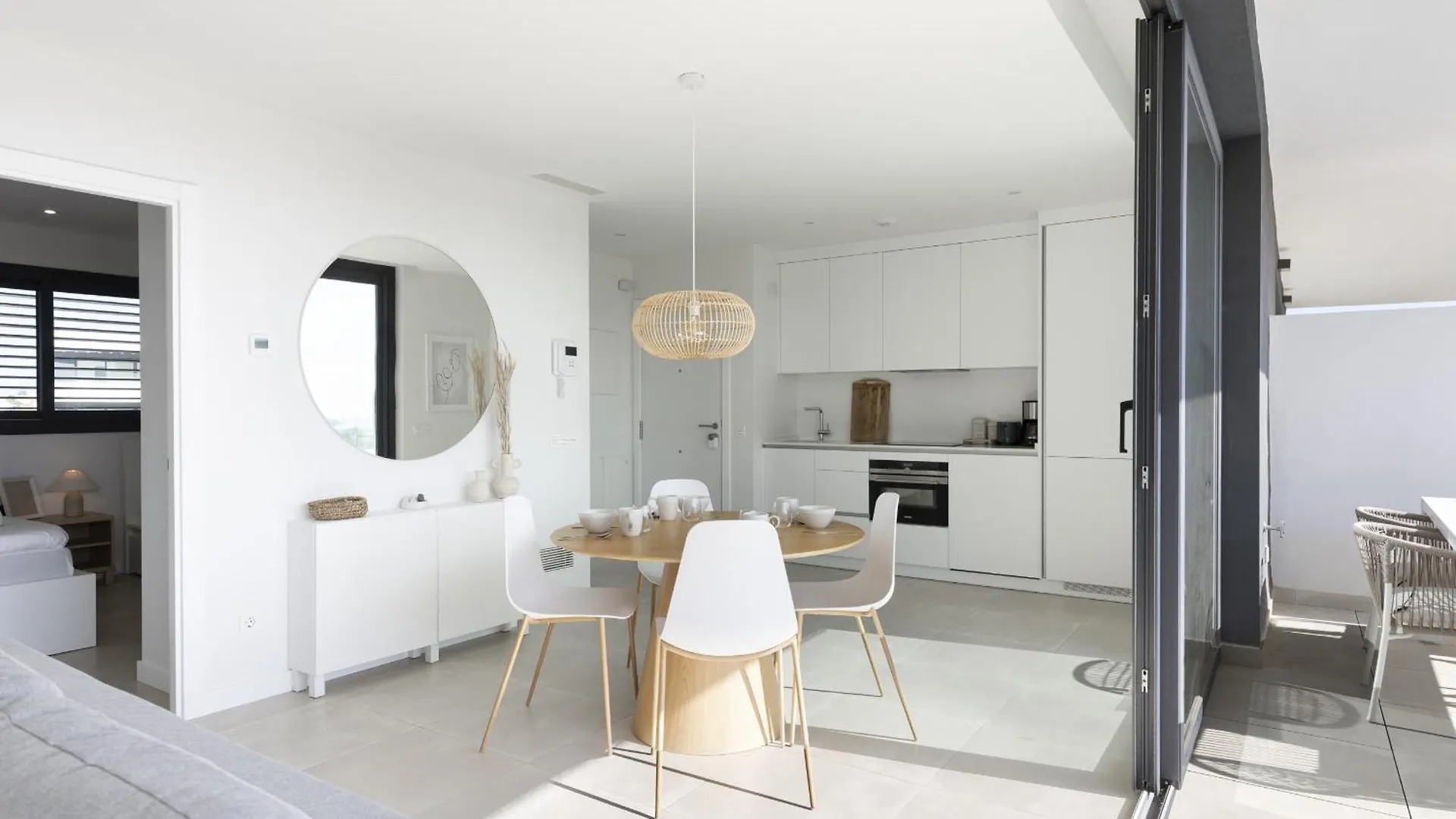 Elegant Luxury Suite With Terrace In Higueron Fuengirola Apartment