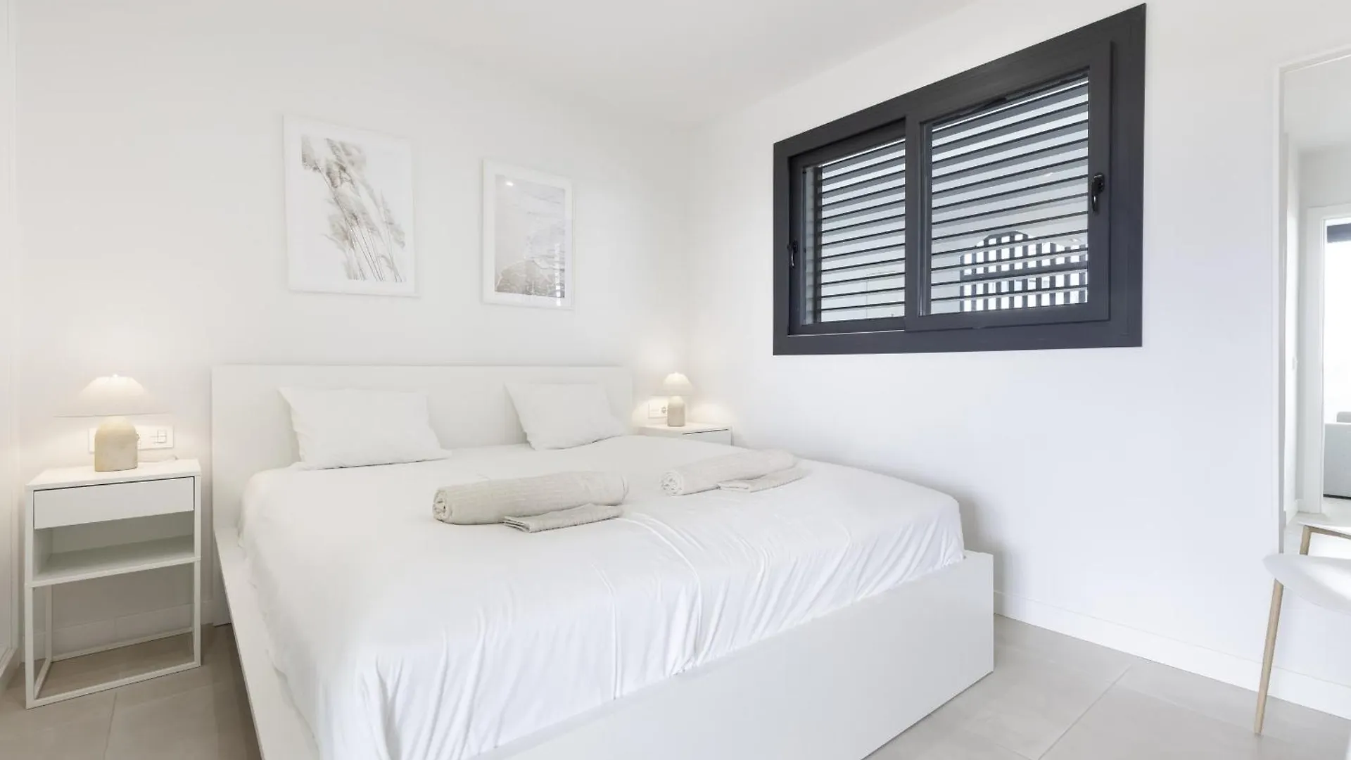Elegant Luxury Suite With Terrace In Higueron Fuengirola