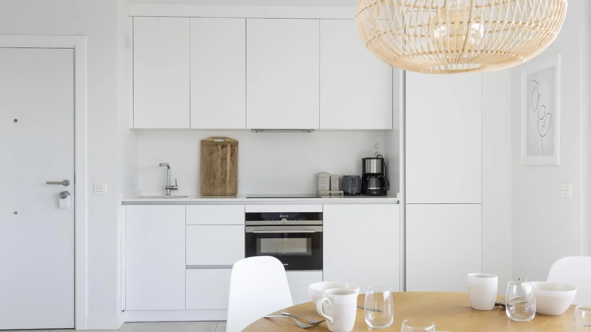 Apartment Elegant Luxury Suite With Terrace In Higueron Fuengirola