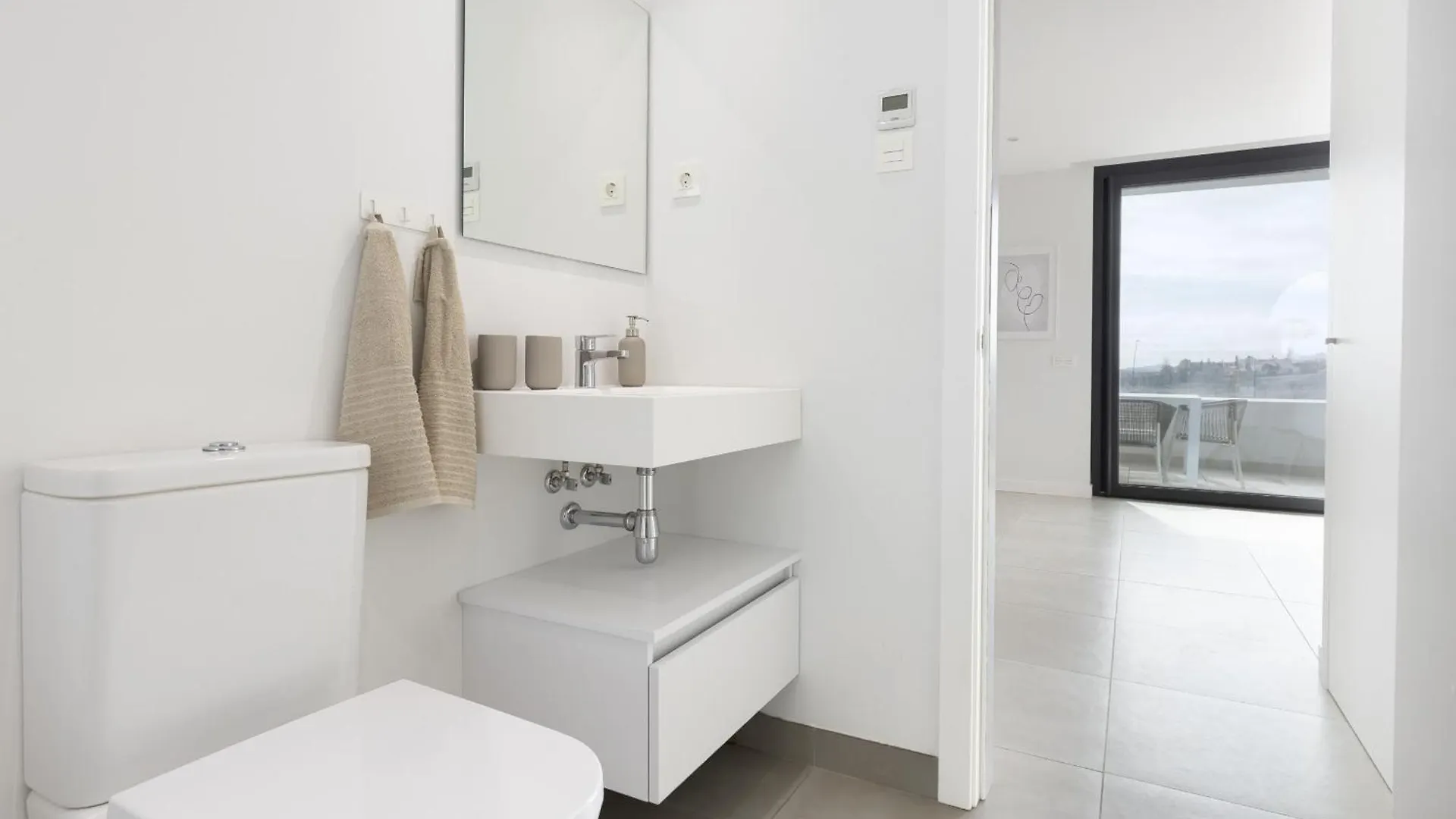 Apartment Elegant Luxury Suite With Terrace In Higueron Fuengirola
