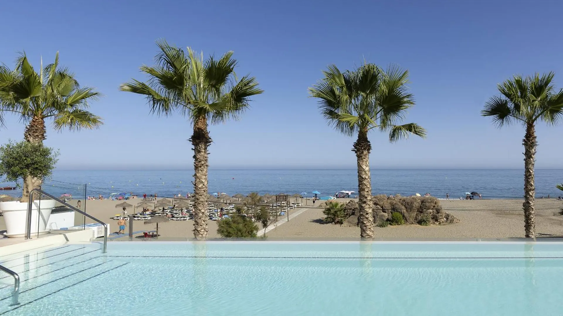 Apartment Elegant Luxury Suite With Terrace In Higueron Fuengirola