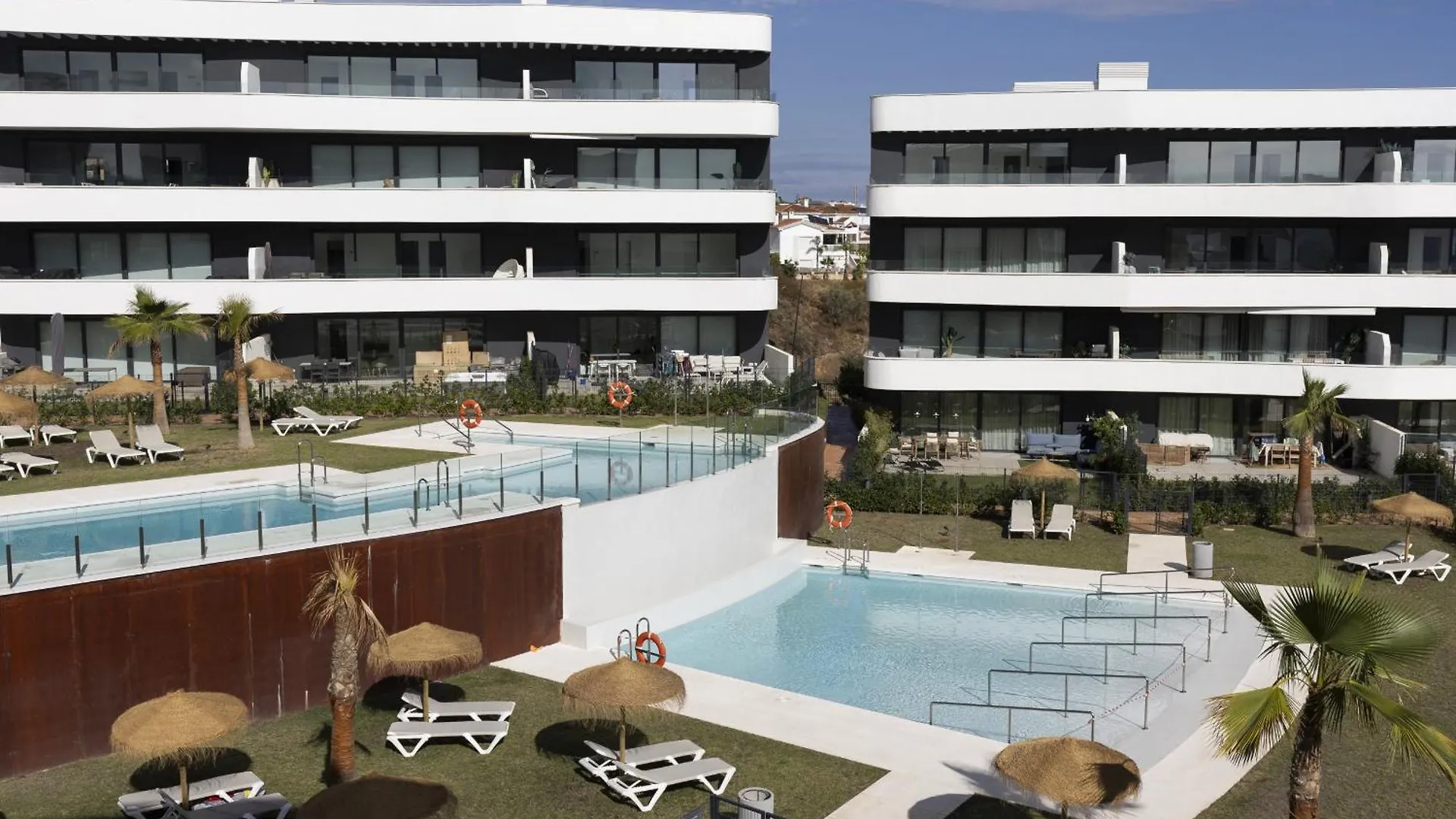 Elegant Luxury Suite With Terrace In Higueron Fuengirola Spain